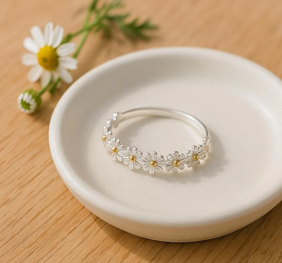 Cottagecore Daisy Flower Ring — Minimal Adjustable Open Band in Premium 316L Stainless Steel