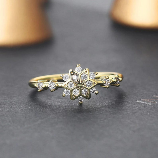 14K Gold Plated Snowflake Ring – Zircon Crystal Winter Jewelry in Gold, Silver or Rose Gold – Dainty Gift for Her, Christmas Ring